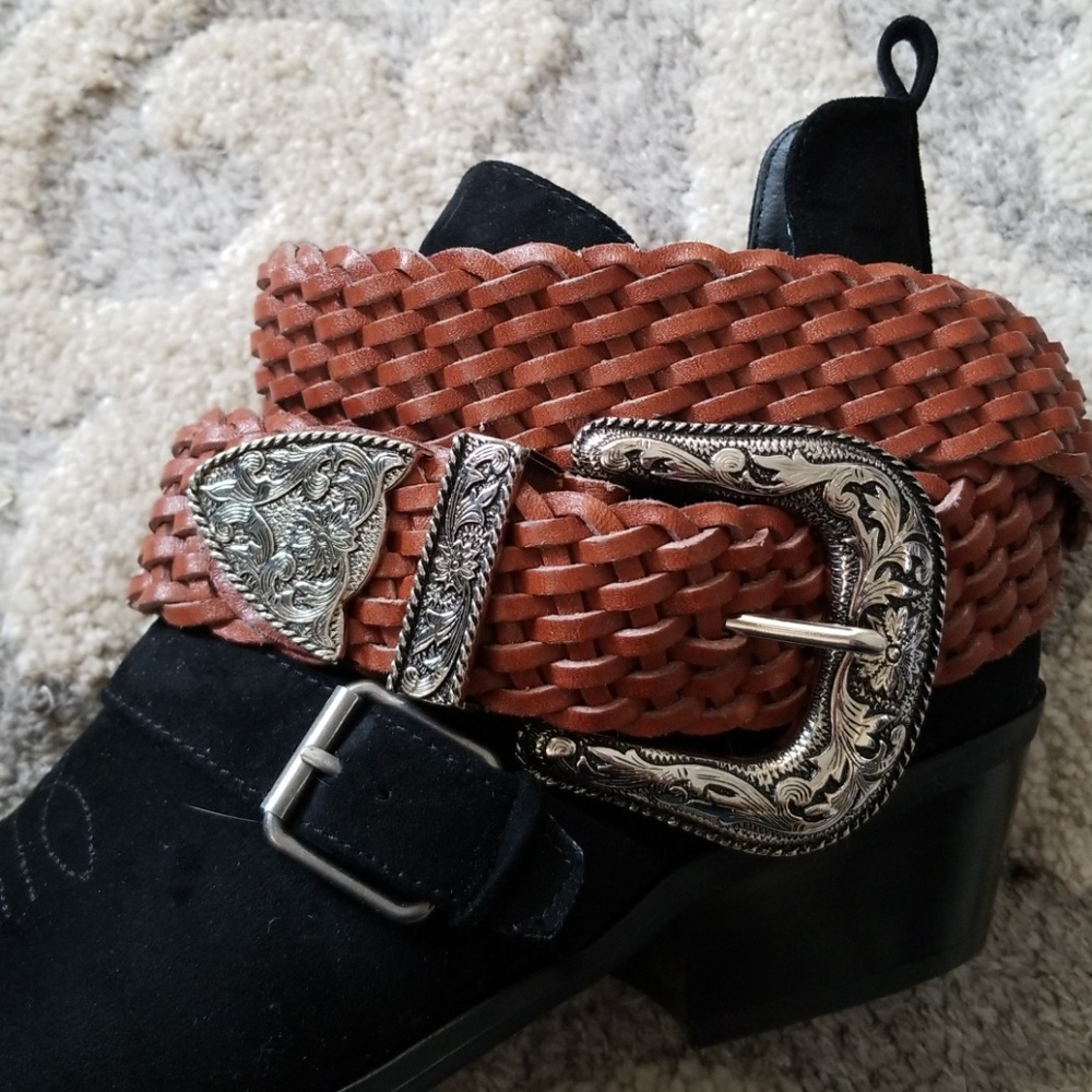 Braided leather belt with floral silver buckle